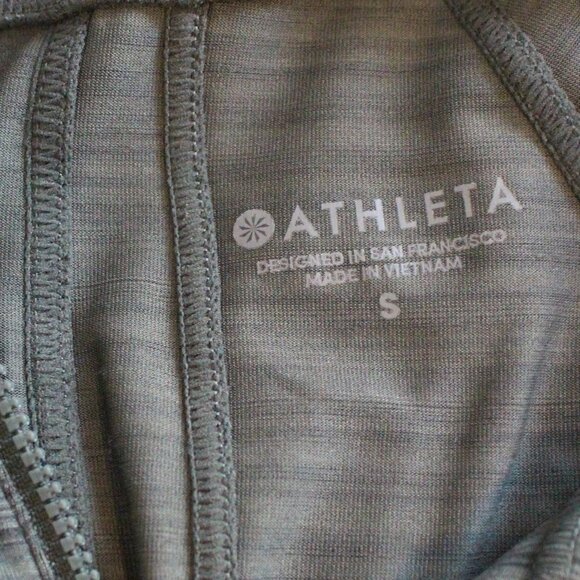 Athleta Pacifica Rashguard Sun Shirt - Army Green! - Picture 4 of 4